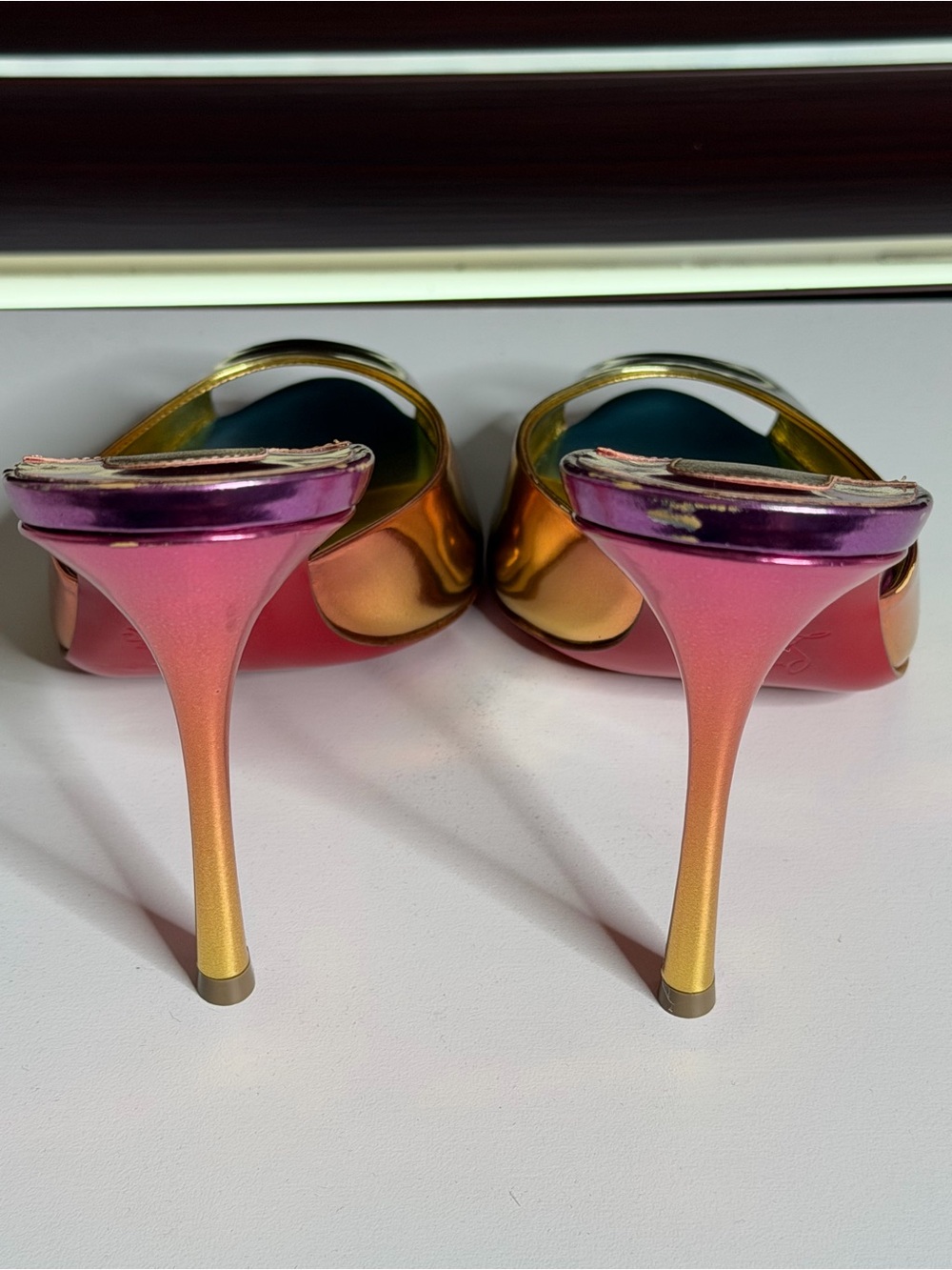 Christian Louboutin Iridescent Me Dolly 100 MM Mule - Gold/Pink/Teal size 38 - Picture 7 of 8